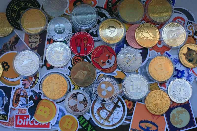 ビットコインが再び10万ドルを割り込む中、暗号通貨恐怖指数は急落