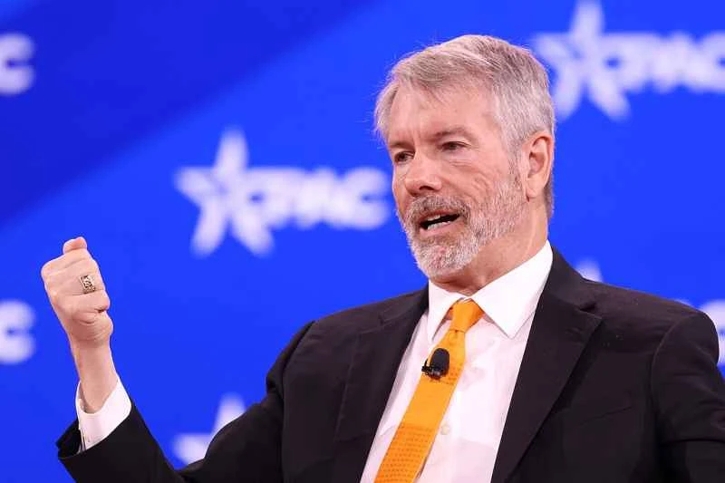 マイクロストラテジー、2200万ドルのビットコイン購入で株主希薄化懸念高まる